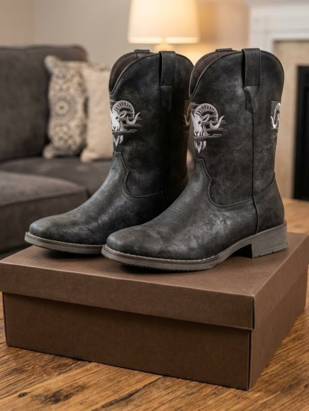 Men's Square Toe Western Embroidered Retro Black Cowboy Boots